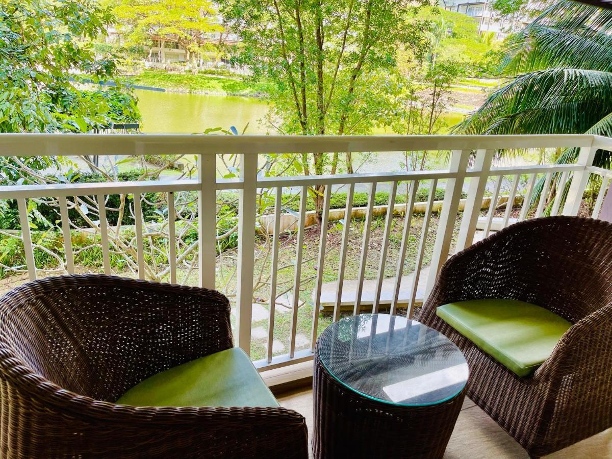 נסוגבו Pico De Loro 2 Bd Garden Loft With Lagoon View מראה חיצוני תמונה